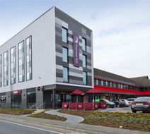 Premier Inn Slough West Exterior