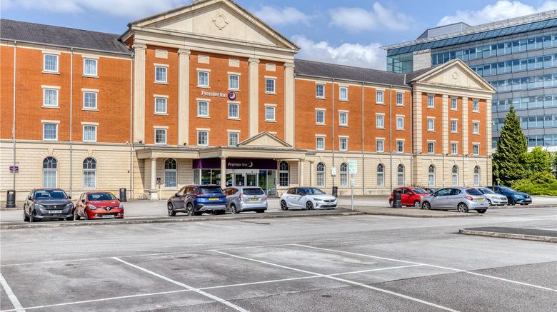 <b>Premier Inn Manchester Trafford Centre W Exterior</b>. Images powered by <a href="https://iceportal.shijigroup.com/" title="IcePortal" target="_blank">IcePortal</a>.