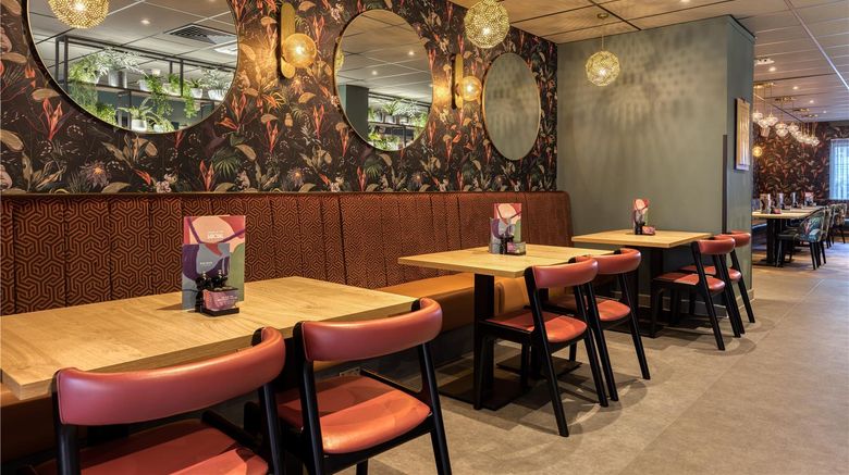 <b>Premier Inn Manchester Trafford Centre W Restaurant</b>. Images powered by <a href="https://iceportal.shijigroup.com/" title="IcePortal" target="_blank">IcePortal</a>.