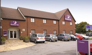 Premier Inn Manchester Trafford Centre N