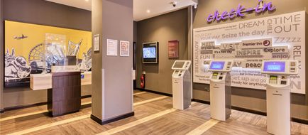Premier Inn City Centre (St Enoch Sq) Lobby