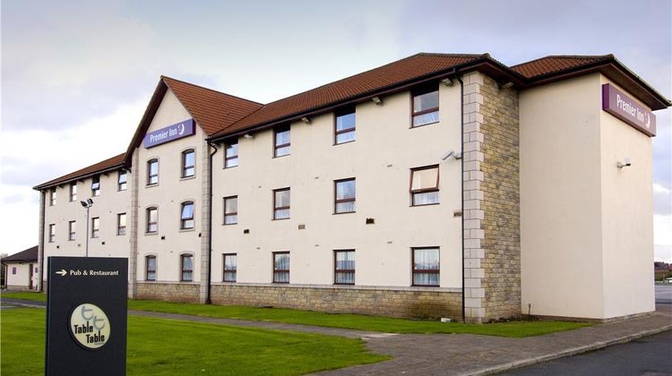 Premier Inn Haydock Exterior