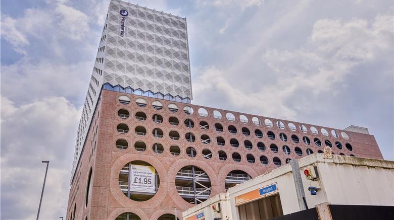 <b>Premier Inn Manchester - Princess Street Exterior</b>. Images powered by <a href="https://iceportal.shijigroup.com/" title="IcePortal" target="_blank">IcePortal</a>.