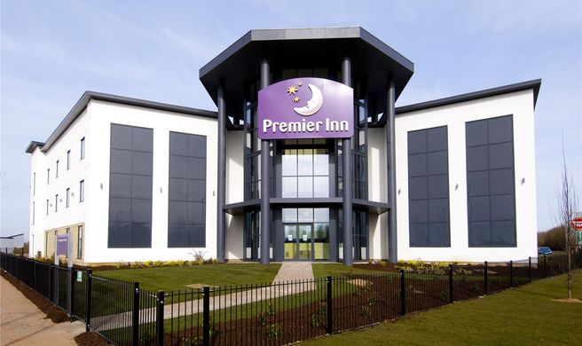 Premier Inn Bicester Exterior