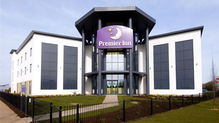 Premier Inn Bicester Exterior
