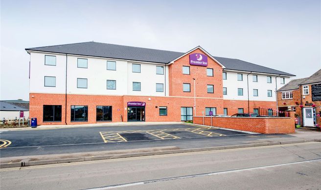 Premier Inn Melton Mowbray Exterior