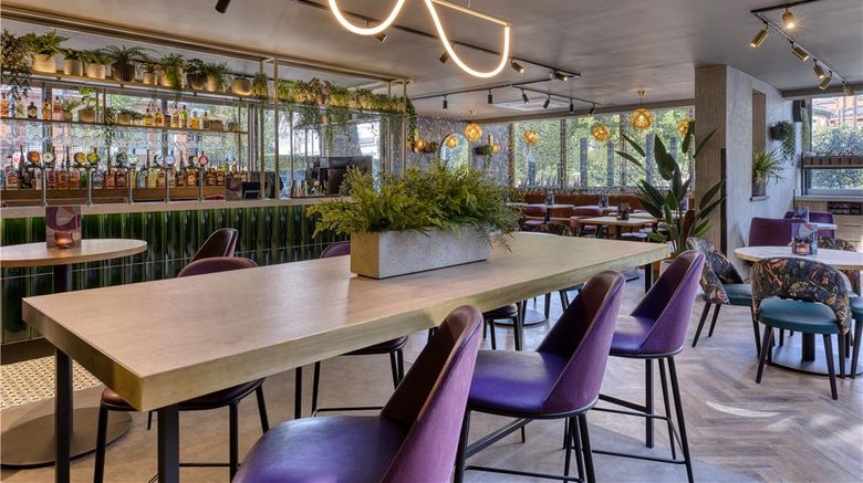 <b>Premier Inn London Hampstead Restaurant</b>. Images powered by <a href="https://iceportal.shijigroup.com/" title="IcePortal" target="_blank">IcePortal</a>.