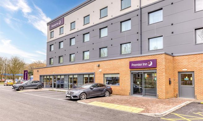 Premier Inn Abingdon Exterior