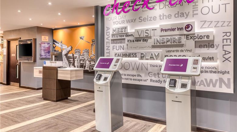 <b>Premier Inn Abingdon Lobby</b>. Images powered by <a href="https://iceportal.shijigroup.com/" title="IcePortal" target="_blank">IcePortal</a>.