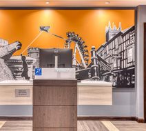 Premier Inn Abingdon Lobby