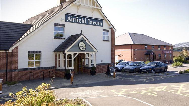 Premier Inn Yeovil Airfield Hotel Exterior