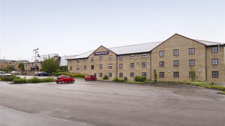 Premier Inn Bradford North Bingley Exterior