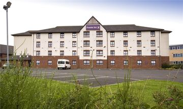 Premier Inn Glasgow Stepps (M80, J3)