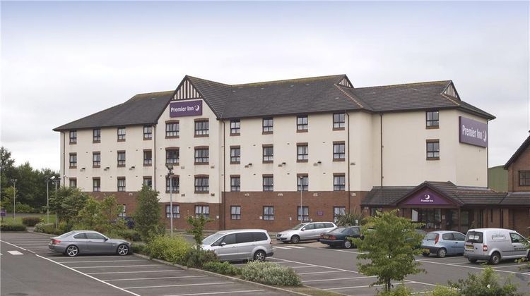 Premier Inn Glasgow Stepps (M80, J3) Exterior