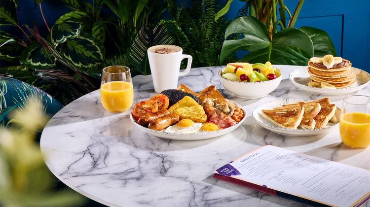 Premier Inn Glasgow Stepps (M80, J3) Restaurant