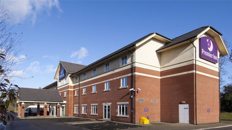 Premier Inn Gatwick Crawley Town West Exterior