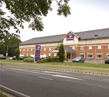 Premier Inn Gatwick Crawley Town West Exterior