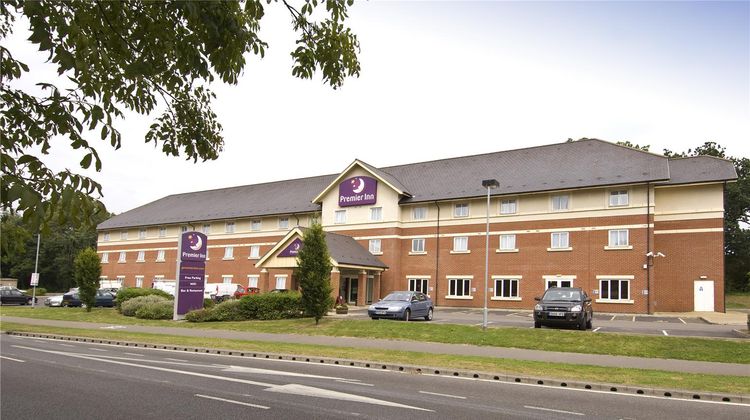 Premier Inn Gatwick Crawley Town West Exterior