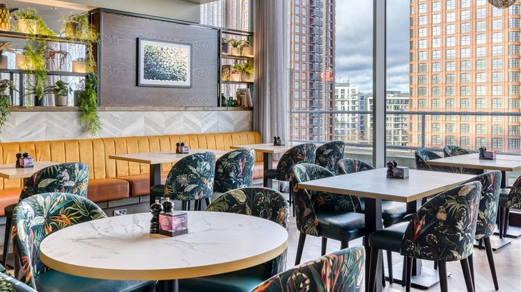 Premier Inn London Stratford Restaurant