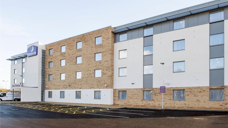 Premier Inn Wrexham Town Centre Exterior