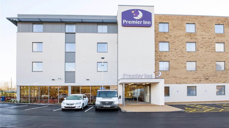 Premier Inn Wrexham Town Centre Exterior