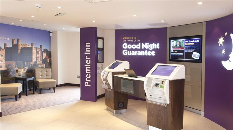 Premier Inn Maidstone (Town Centre) Lobby