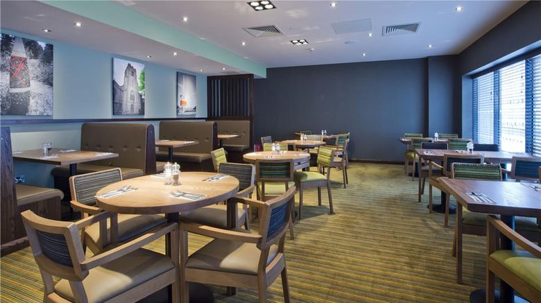 <b>Premier Inn London Chiswick Restaurant</b>. Images powered by <a href="https://iceportal.shijigroup.com/" title="IcePortal" target="_blank">IcePortal</a>.