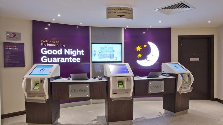 <b>Premier Inn London Chiswick Lobby</b>. Images powered by <a href="https://iceportal.shijigroup.com/" title="IcePortal" target="_blank">IcePortal</a>.