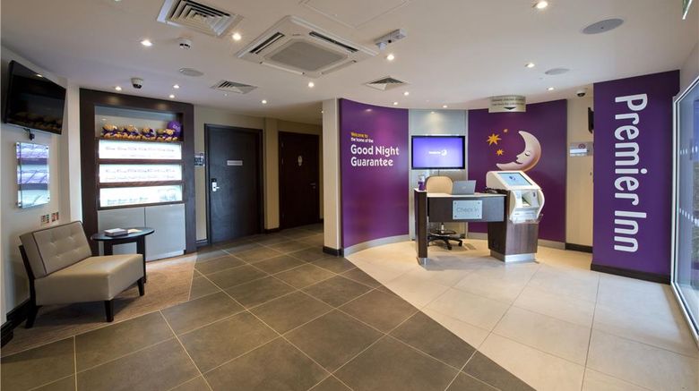 <b>Premier Inn Buxton Lobby</b>. Images powered by <a href="https://iceportal.shijigroup.com/" title="IcePortal" target="_blank">IcePortal</a>.