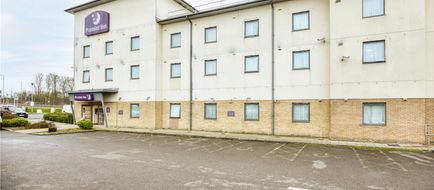 Premier Inn Andover Exterior