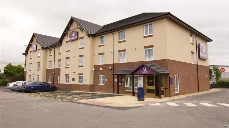 Premier Inn Coventry East (M6 J2) Exterior