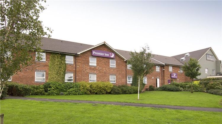 Premier Inn Uttoxeter Exterior