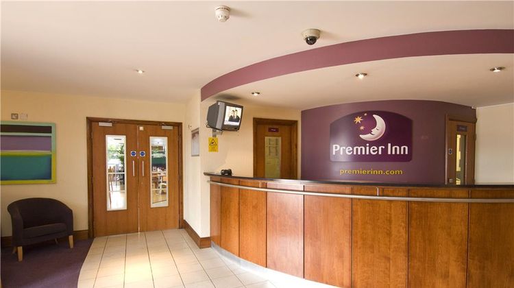 Premier Inn Southampton Airport Lobby