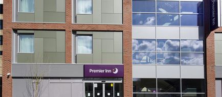 London Southgate hotel Exterior