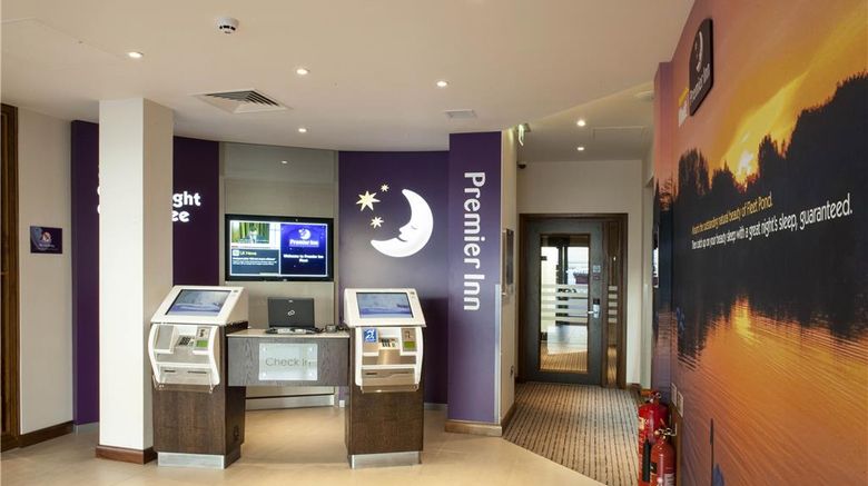 <b>Premier Inn Fleet Lobby</b>. Images powered by <a href="https://iceportal.shijigroup.com/" title="IcePortal" target="_blank">IcePortal</a>.