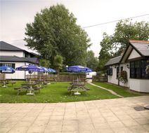 Premier Inn Cobham Exterior