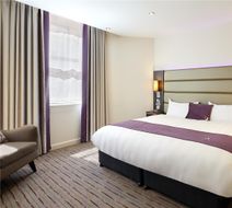 Premier Inn Colchester (A12) Room