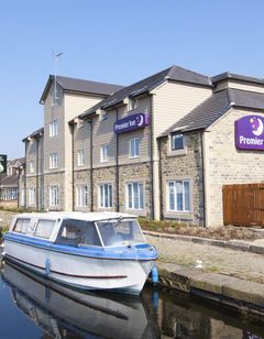 Premier Inn Huddersfield Central