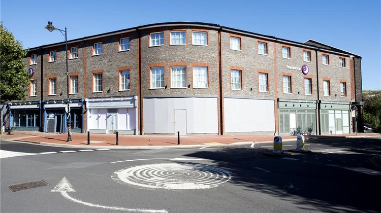 Premier Inn Lewes Town Centre Exterior