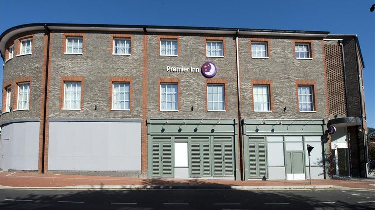 Premier Inn Lewes Town Centre Exterior