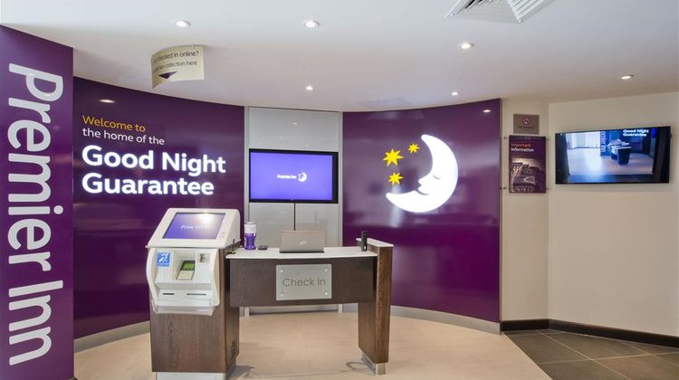 Premier Inn Lewes Town Centre Lobby