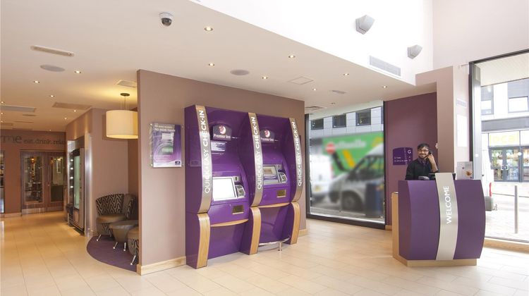 Premier Inn Leeds C. C. (Leeds Arena) Lobby