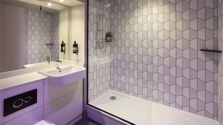 Premier Inn Leeds C. C. (Leeds Arena) Room