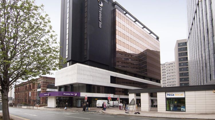 Premier Inn Leeds C. C. (Leeds Arena) Exterior