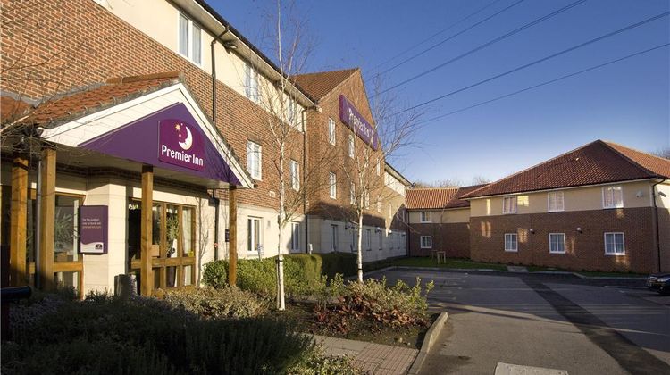 Premier Inn Swindon West Exterior