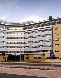 Premier Inn Manchester Airport North