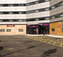 Premier Inn Manchester Airport North Exterior