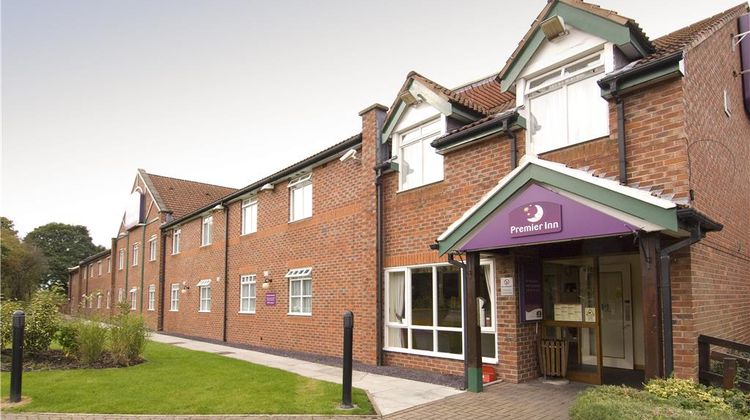 Premier Inn Runcorn Exterior