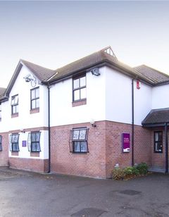 Premier Inn Manchester Airport Heald Gn