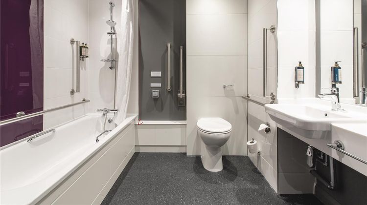 Premier Inn Bedford (Priory Marina) Room